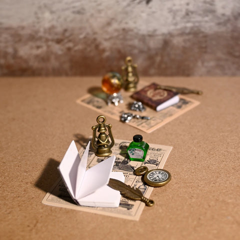 Miniature Replica Magic Vintage Book Set, Halloween Decorations, Christmas Small Gifts, Dollhouse Accessories, Model House Decorations, Model House Accessories, Miniature Food Toys, Photography Props, Micro Landscape Decorati